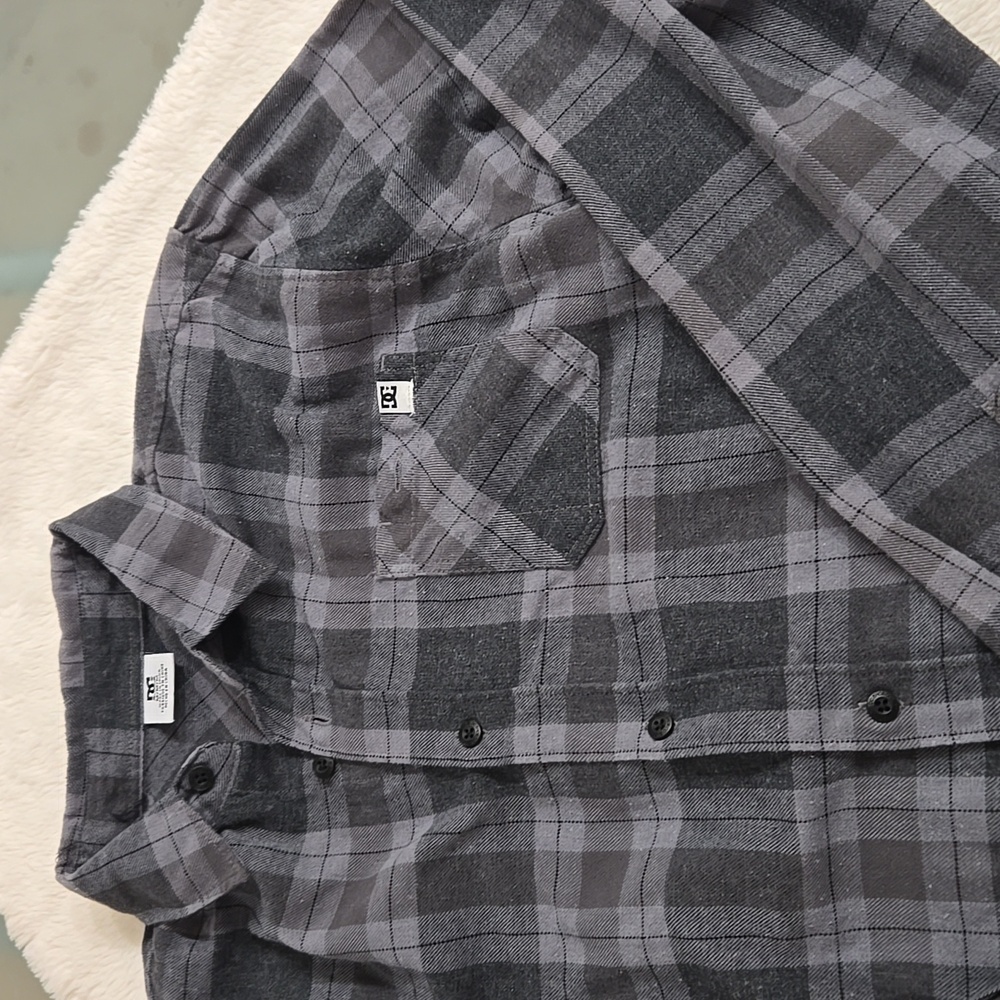DC Men's Shirt - Picture 5 of 12